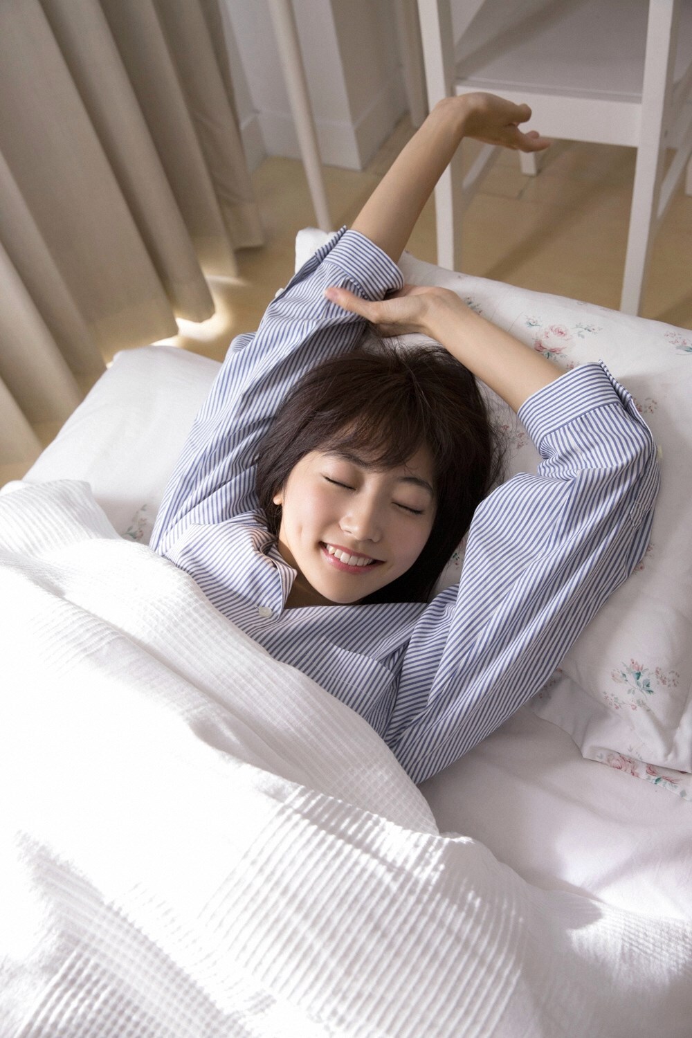 YS-Web-Vol.674Rena Takeda 武田玲奈 - あなたに会えてよかった